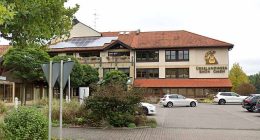 Police and paramedics descended on the premises of utility company Ueberlandwerk Rhoen, located on Sondheimer Street in the Bavarian town of Mellrichstadt