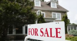 Red Flag: Chinese Buyers Snap Up U.S. Homes