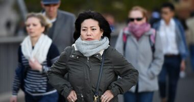 Sydney's west shivered through their coldest mornings in years as still air and clear skies allowed temperatures to plummet (above, commuters in Sydney)