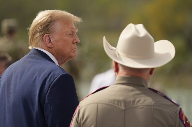 Trump Discusses the ‘Complexities’ of a Mexico Deal