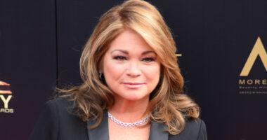 Valerie Bertinelli's Tragic New Video Has Fans Concerned As She 'Works Through' Personal Struggle
