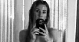 Ellie Goulding strips topless for sizzling mirror selfie
